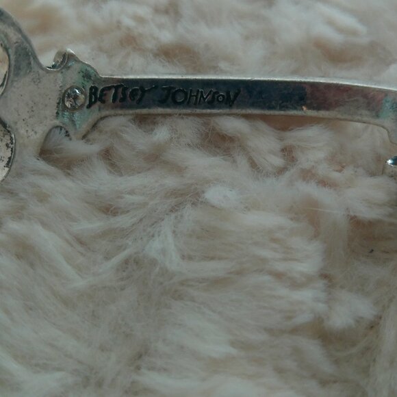 Betsey Johnson Lady Lock LARGE Hematite Crystal Grey Key Opal Lock Bracelet (450 - Picture 6 of 7